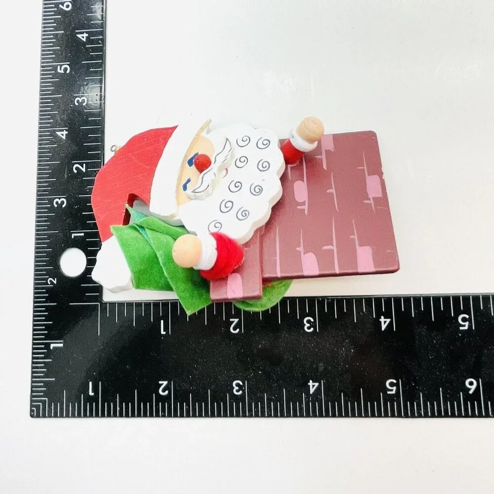 Vintage Santa Claus In Chimney Wooden Christmas Ornament Hand Painted Taiwan